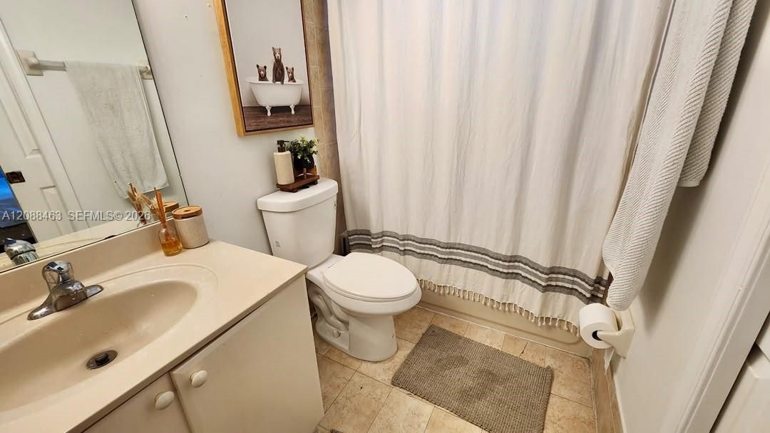 For Rent: $2,900 (3 beds, 2 baths, 1450 Square Feet)
