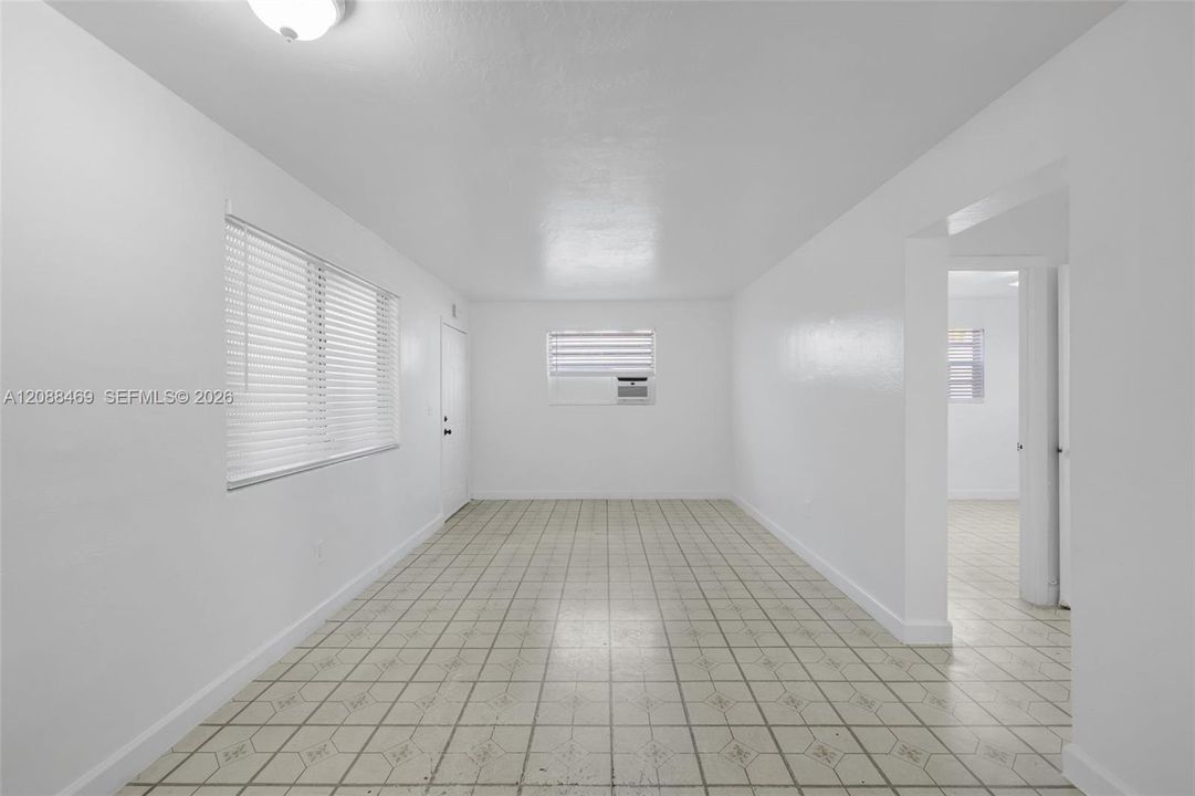 For Rent: $1,775 (2 beds, 1 baths, 800 Square Feet)