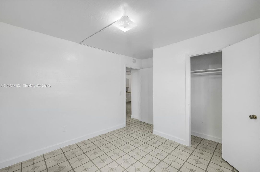 For Rent: $1,775 (2 beds, 1 baths, 800 Square Feet)