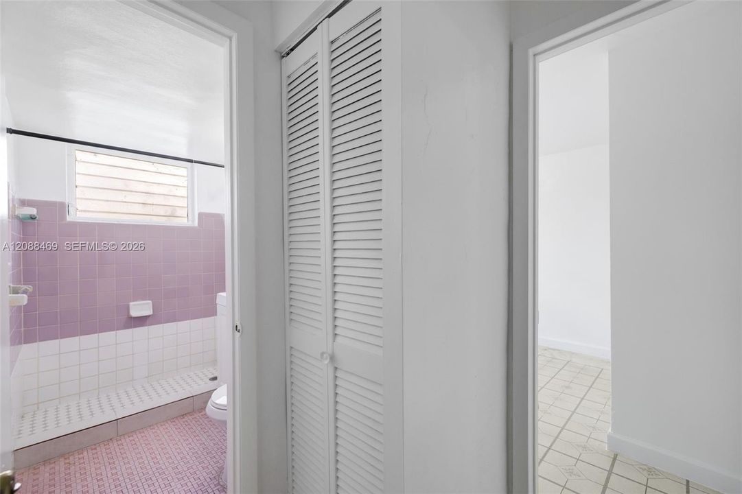 For Rent: $1,775 (2 beds, 1 baths, 800 Square Feet)