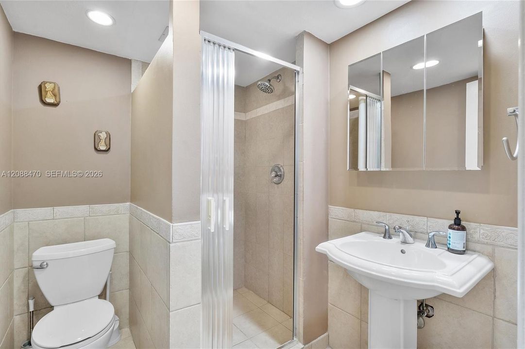 出租: $2,500 (2 贝兹, 2 浴室, 1130 平方英尺)
