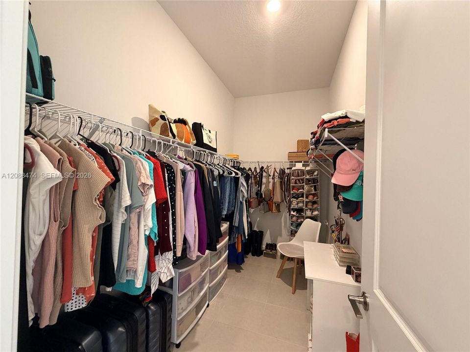 En Renta: $3,600 (3 camas, 3 baños, 2032 Pies cuadrados)
