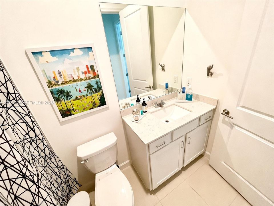 En Renta: $3,600 (3 camas, 3 baños, 2032 Pies cuadrados)