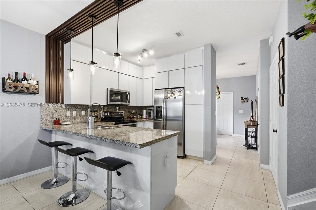 For Sale: $549,000 (3 beds, 2 baths, 1476 Square Feet)