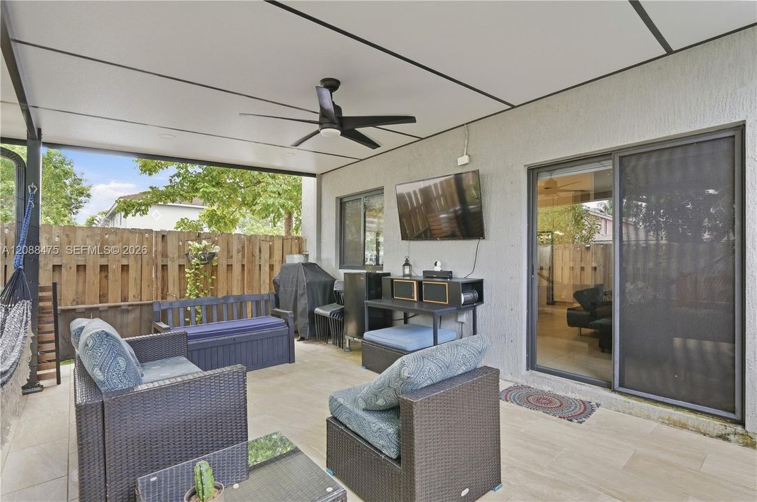 For Sale: $549,000 (3 beds, 2 baths, 1476 Square Feet)