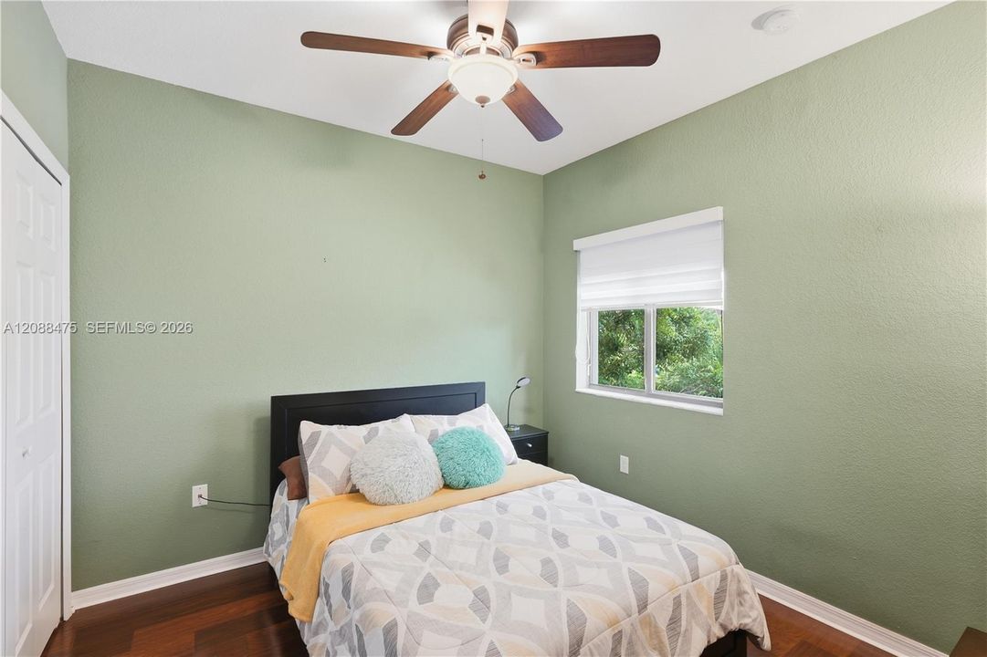 For Sale: $549,000 (3 beds, 2 baths, 1476 Square Feet)