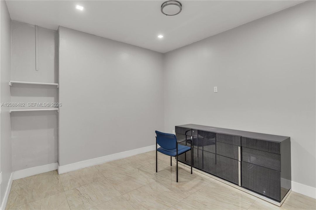 En Venta: $880,000 (4 camas, 3 baños, 1614 Pies cuadrados)