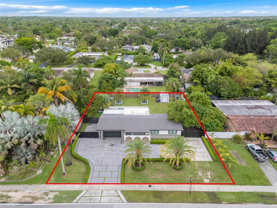 En Venta: $880,000 (4 camas, 3 baños, 1614 Pies cuadrados)