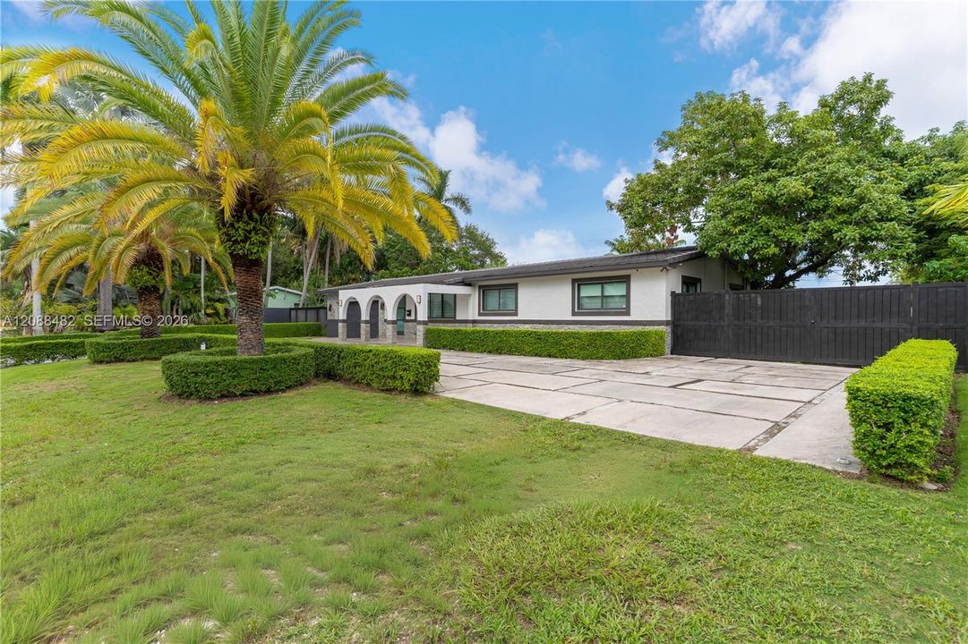 En Venta: $880,000 (4 camas, 3 baños, 1614 Pies cuadrados)