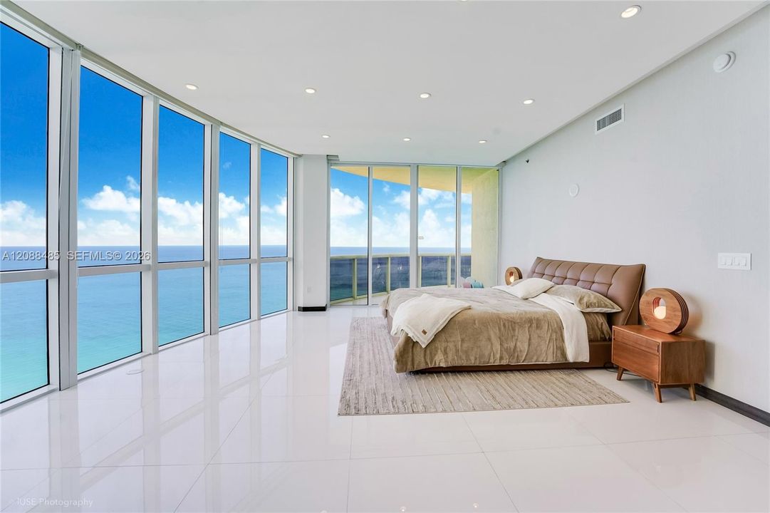 En Venta: $3,299,000 (3 camas, 3 baños, 2768 Pies cuadrados)