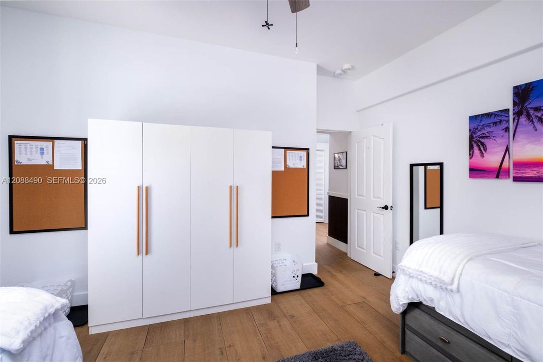 En Venta: $2,550,000 (4 camas, 3 baños, 4446 Pies cuadrados)