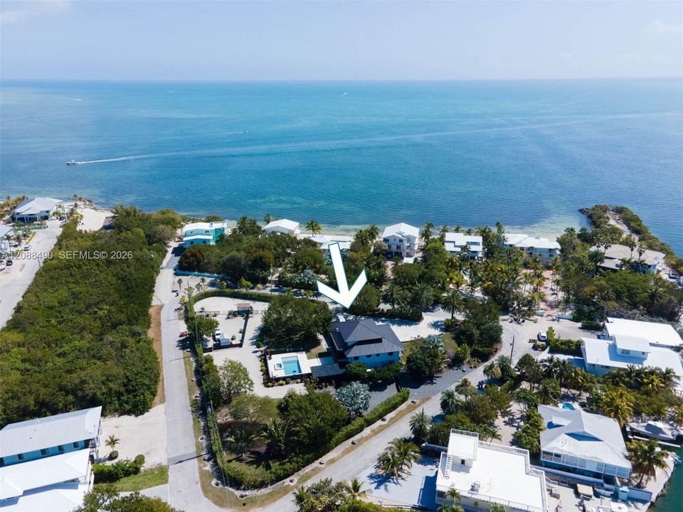 En Venta: $2,550,000 (4 camas, 3 baños, 4446 Pies cuadrados)