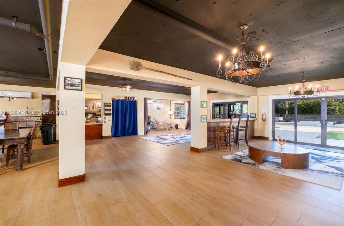En Venta: $2,550,000 (4 camas, 3 baños, 4446 Pies cuadrados)
