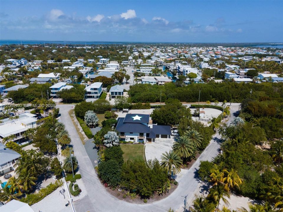 Triangular 1 acre home