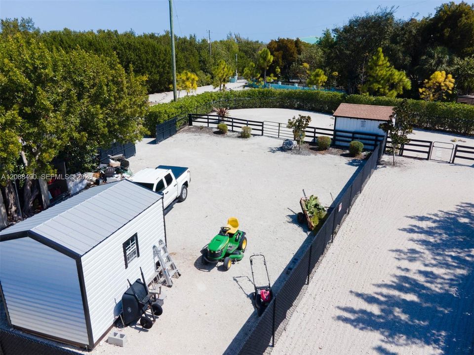 En Venta: $2,550,000 (4 camas, 3 baños, 4446 Pies cuadrados)