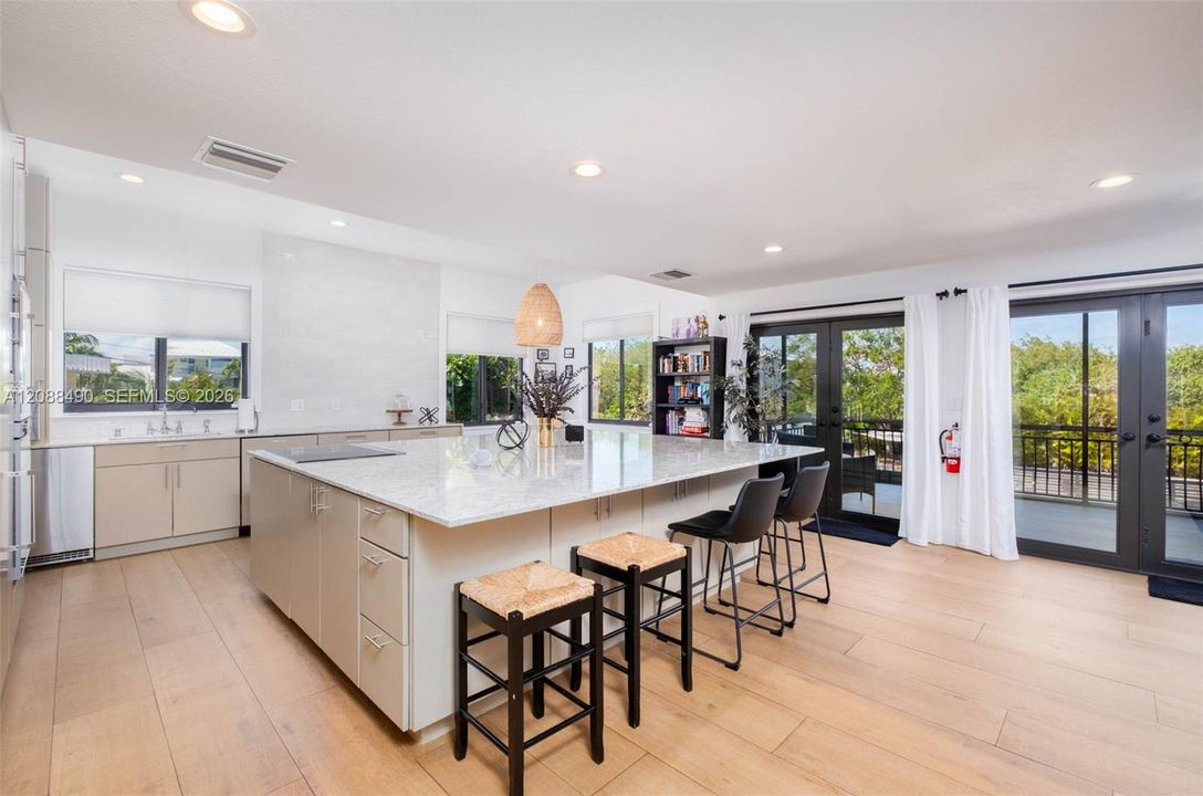 En Venta: $2,550,000 (4 camas, 3 baños, 4446 Pies cuadrados)