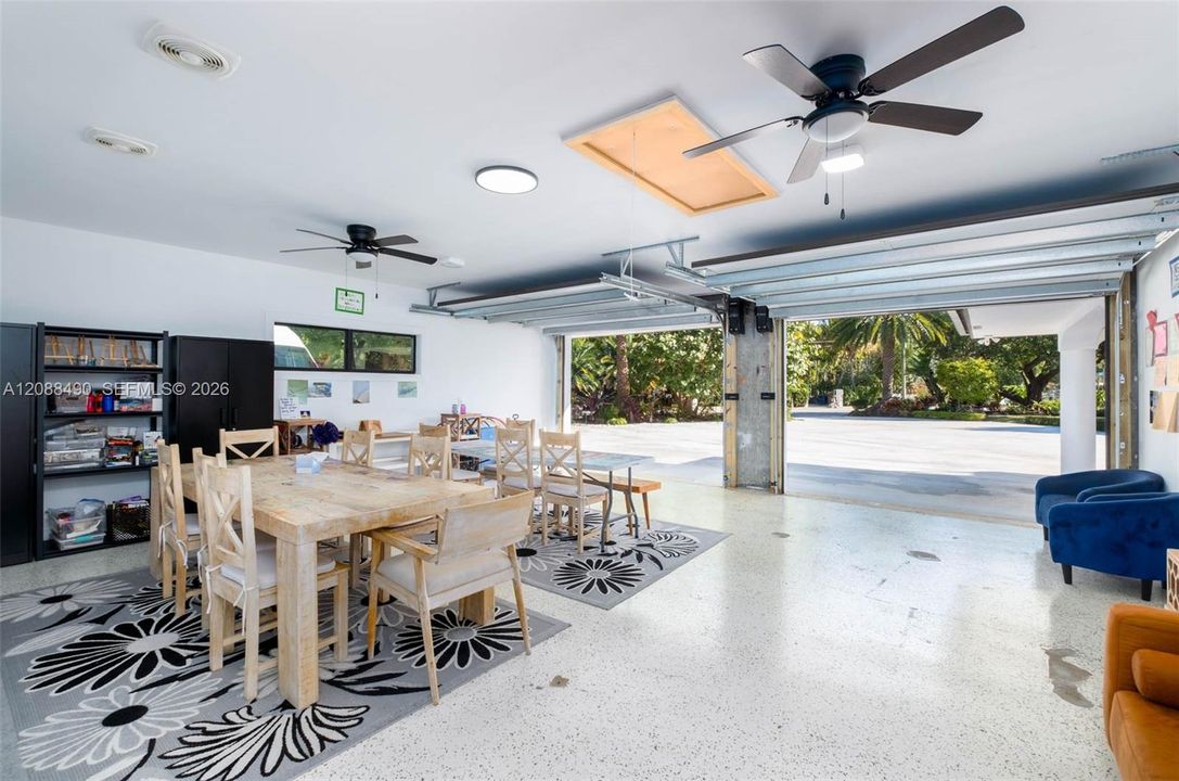 En Venta: $2,550,000 (4 camas, 3 baños, 4446 Pies cuadrados)