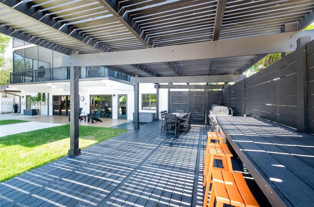 En Venta: $2,550,000 (4 camas, 3 baños, 4446 Pies cuadrados)