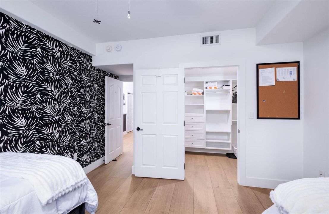 En Venta: $2,550,000 (4 camas, 3 baños, 4446 Pies cuadrados)