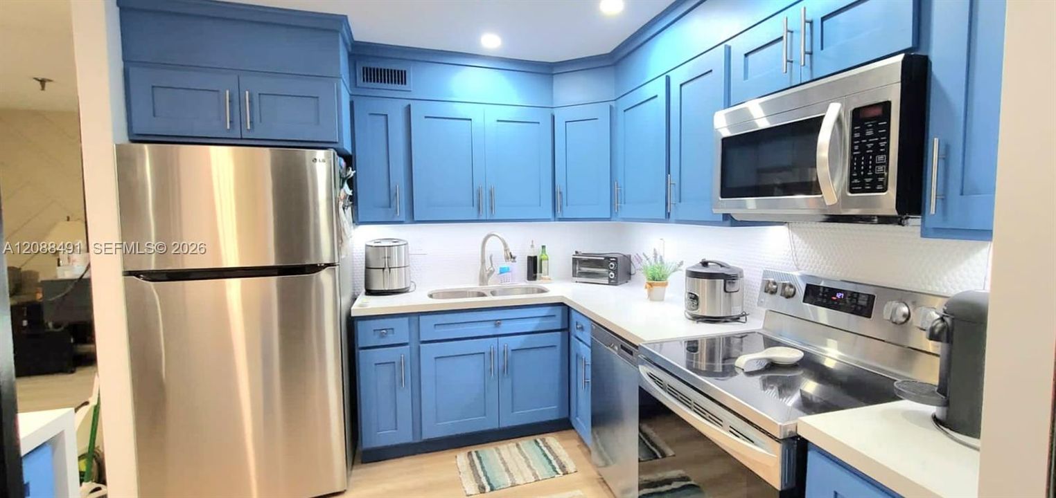 En Venta: $108,000 (2 camas, 2 baños, 952 Pies cuadrados)