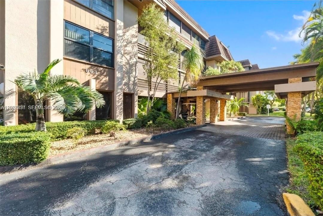 En Venta: $108,000 (2 camas, 2 baños, 952 Pies cuadrados)