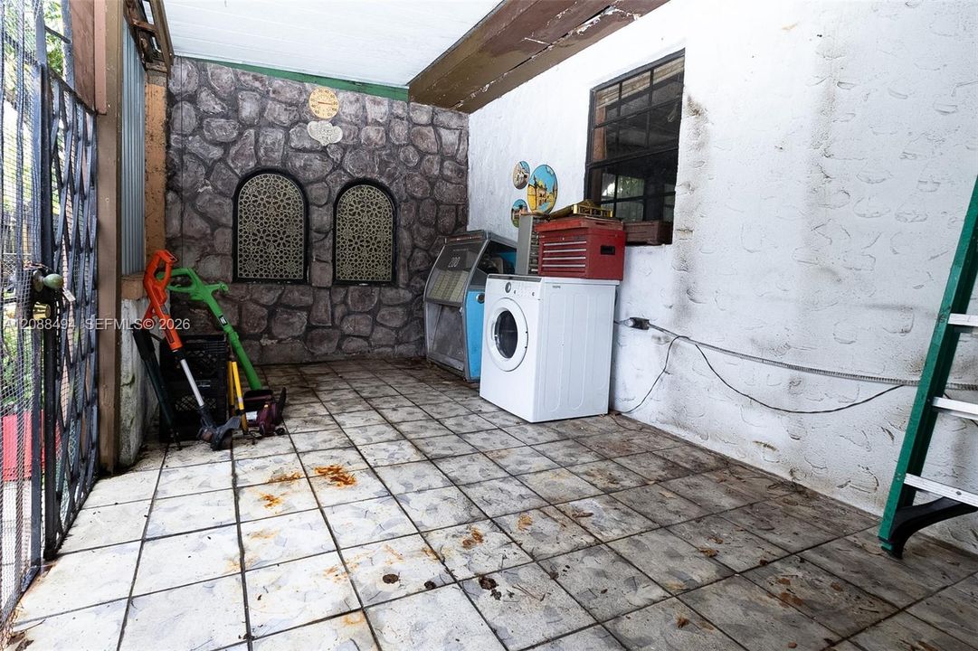 En Venta: $499,990 (3 camas, 1 baños, 1950 Pies cuadrados)