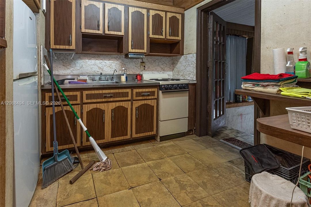 En Venta: $499,990 (3 camas, 1 baños, 1950 Pies cuadrados)