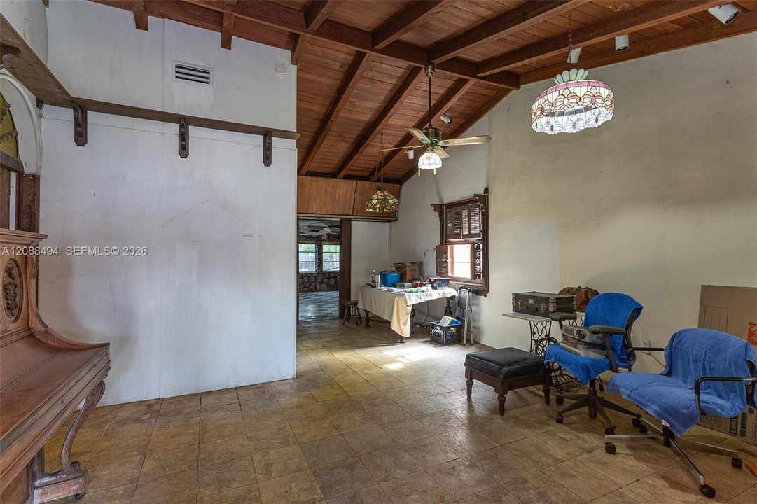 En Venta: $499,990 (3 camas, 1 baños, 1950 Pies cuadrados)
