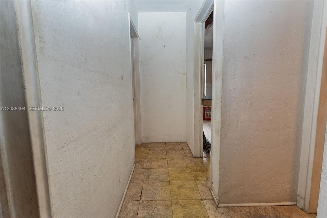 En Venta: $499,990 (3 camas, 1 baños, 1950 Pies cuadrados)