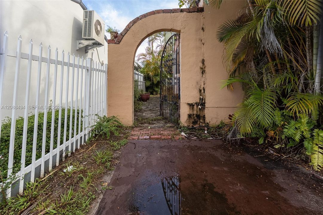 En Venta: $499,990 (3 camas, 1 baños, 1950 Pies cuadrados)