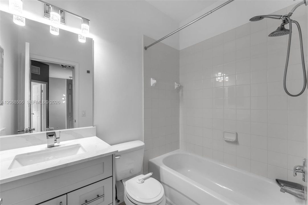 На продажу: $390,000 (3 спален, 2 ванн, 1456 Квадратных фут)