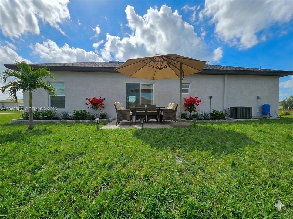出租: $1,850 (3 贝兹, 2 浴室, 1055 平方英尺)