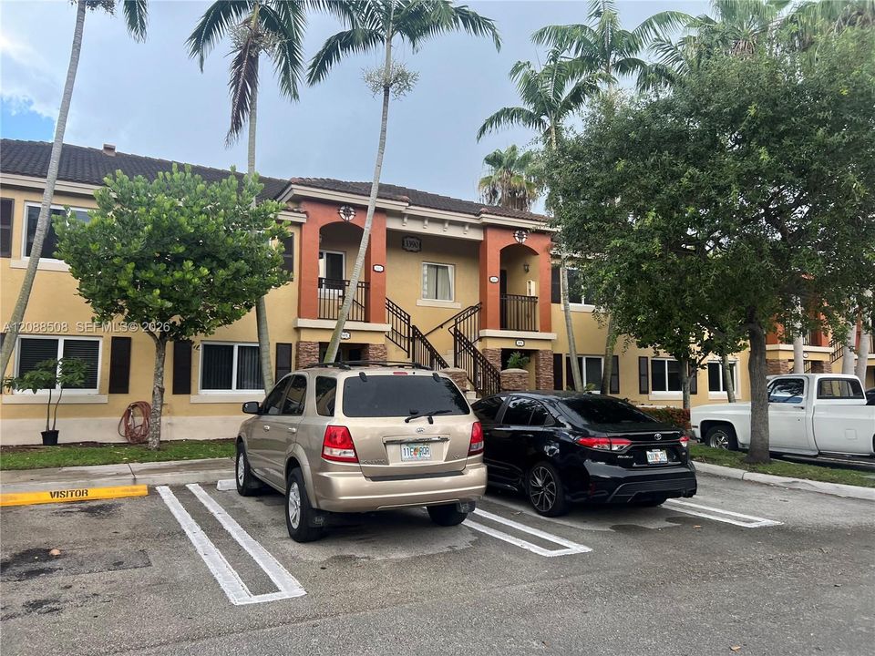 For Sale: $225,000 (3 beds, 2 baths, 1176 Square Feet)