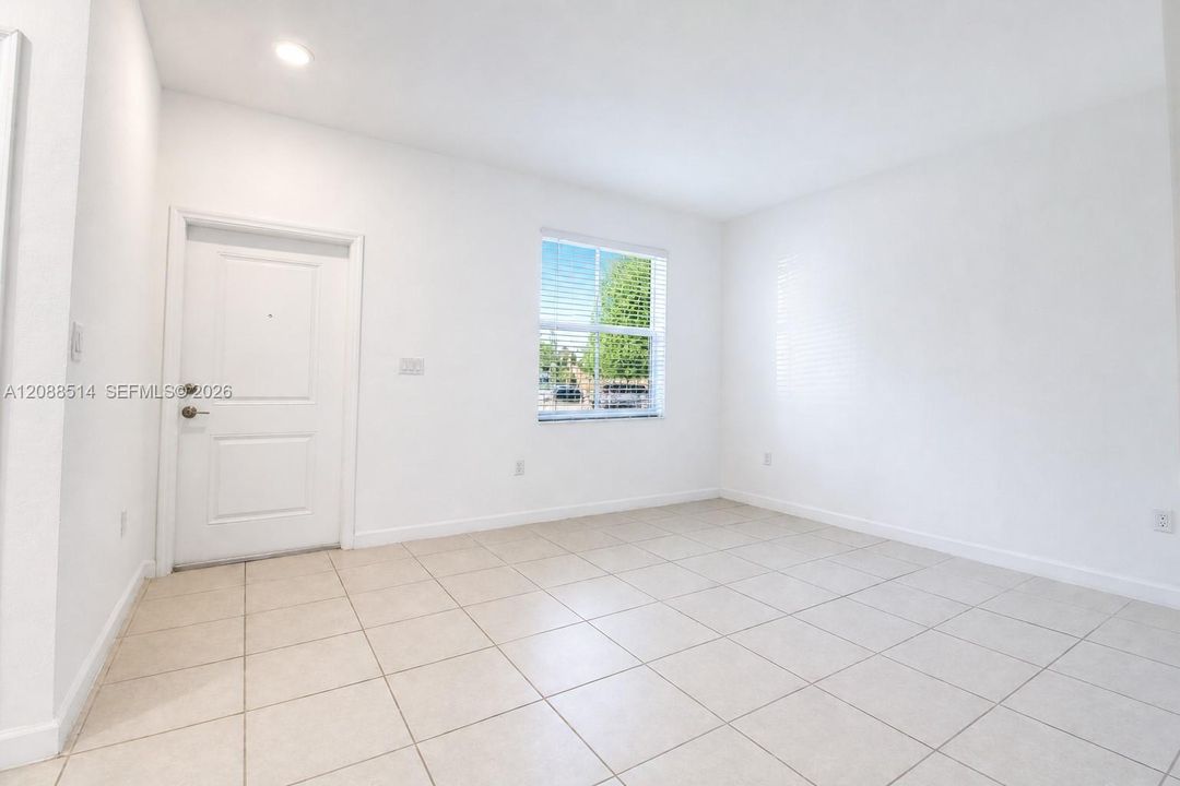 En Venta: $360,000 (3 camas, 2 baños, 1483 Pies cuadrados)