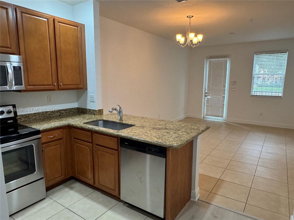 En Venta: $325,000 (2 camas, 2 baños, 1048 Pies cuadrados)