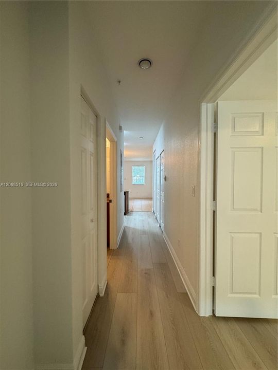 En Venta: $325,000 (2 camas, 2 baños, 1048 Pies cuadrados)