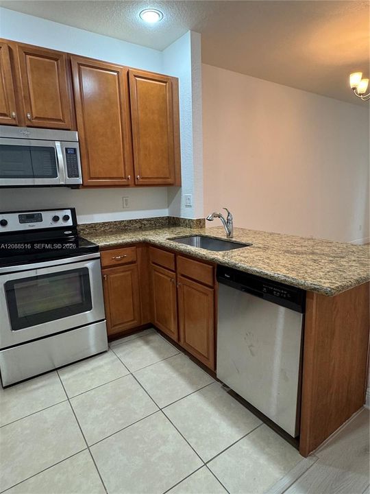 En Venta: $325,000 (2 camas, 2 baños, 1048 Pies cuadrados)
