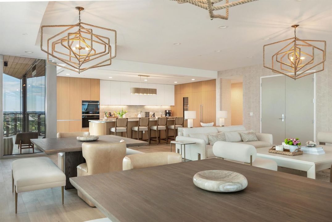 Dining/Kitchen