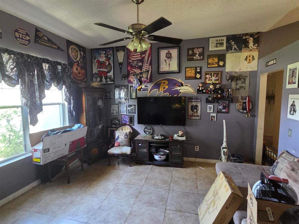 family room 3