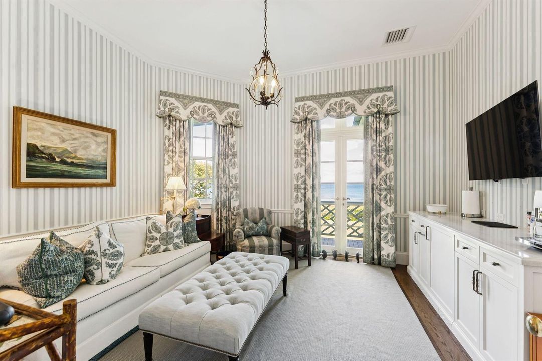 1919 N Ocean Blvd-101