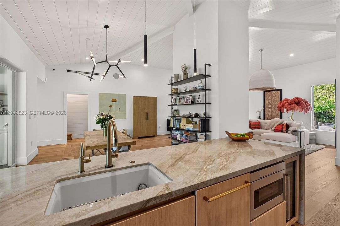 For Sale: $2,249,000 (4 beds, 3 baths, 2405 Square Feet)