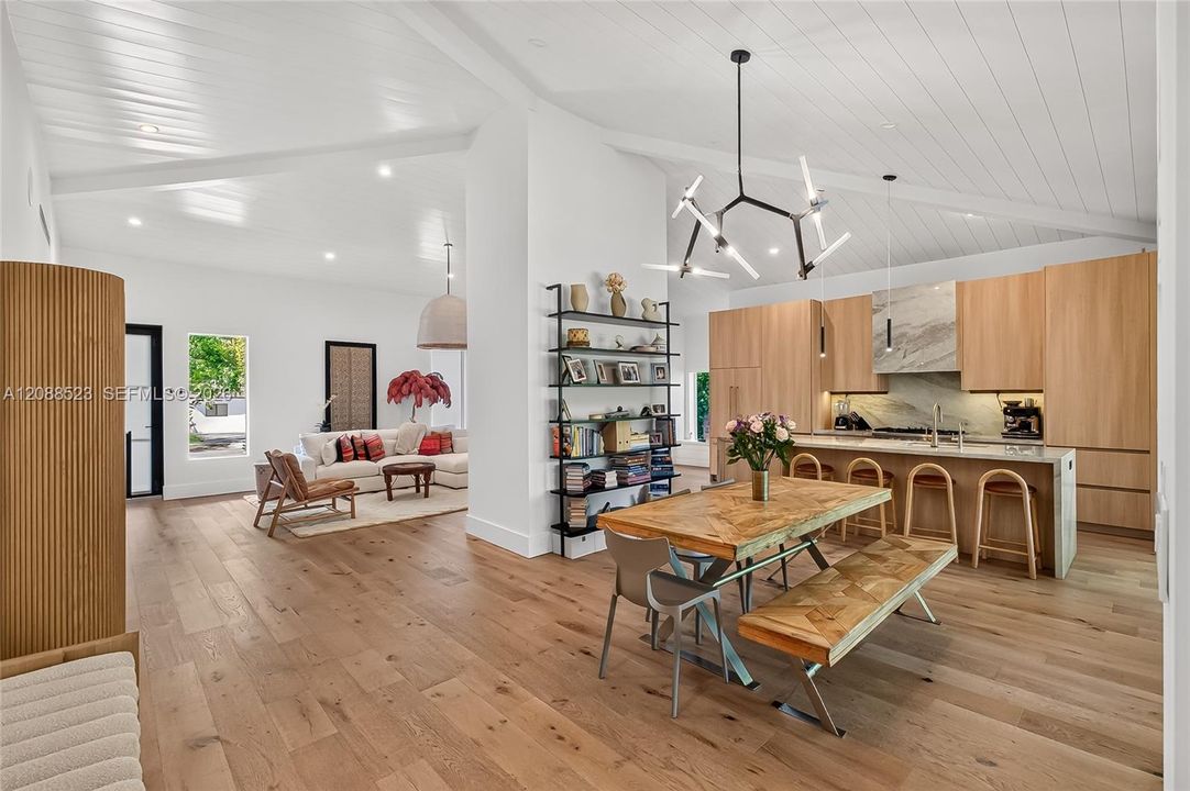 For Sale: $2,249,000 (4 beds, 3 baths, 2405 Square Feet)