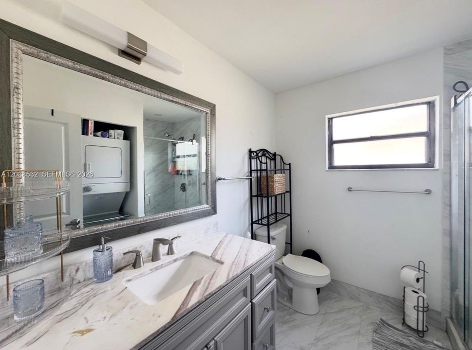 В аренду: $2,650 (2 спален, 2 ванн, 1384 Квадратных фут)