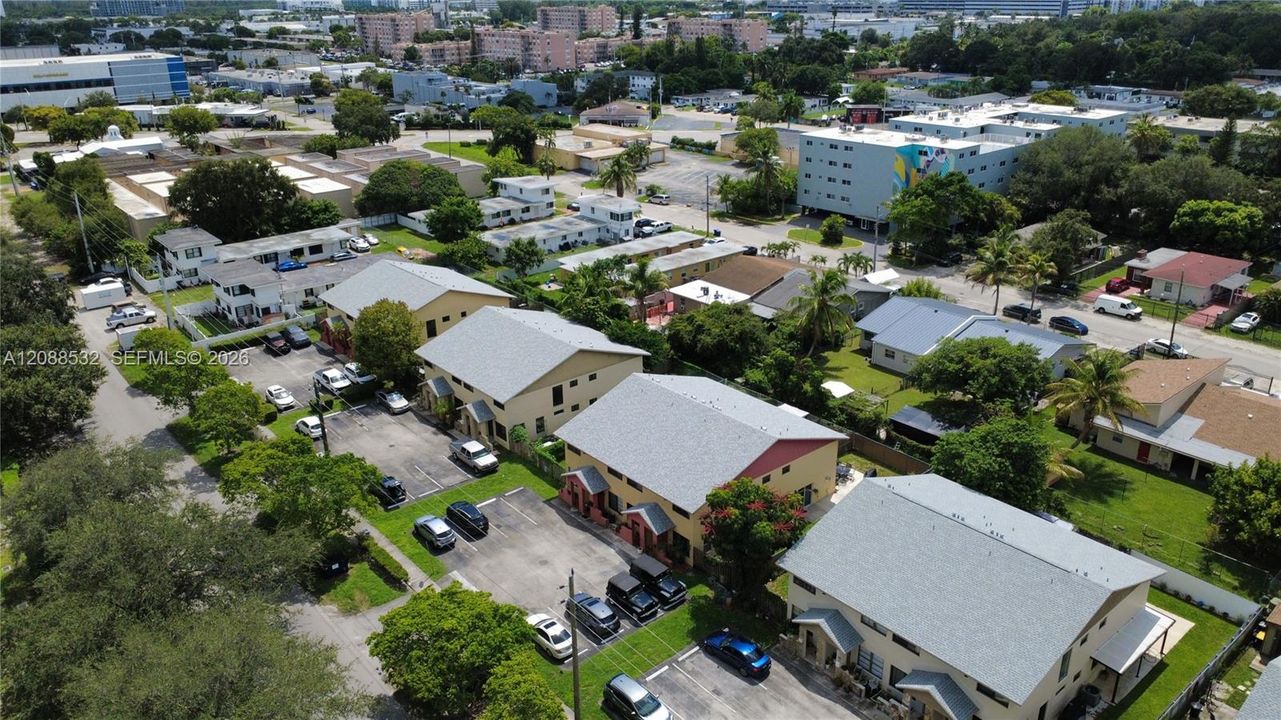В аренду: $2,650 (2 спален, 2 ванн, 1384 Квадратных фут)