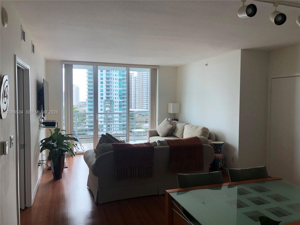 En Renta: $3,800 (2 camas, 2 baños, 1227 Pies cuadrados)