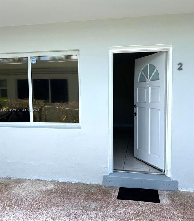 For Rent: $1,800 (1 beds, 1 baths, 700 Square Feet)