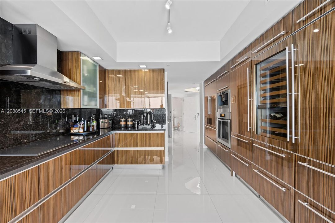 На продажу: $3,350,000 (3 спален, 3 ванн, 3062 Квадратных фут)