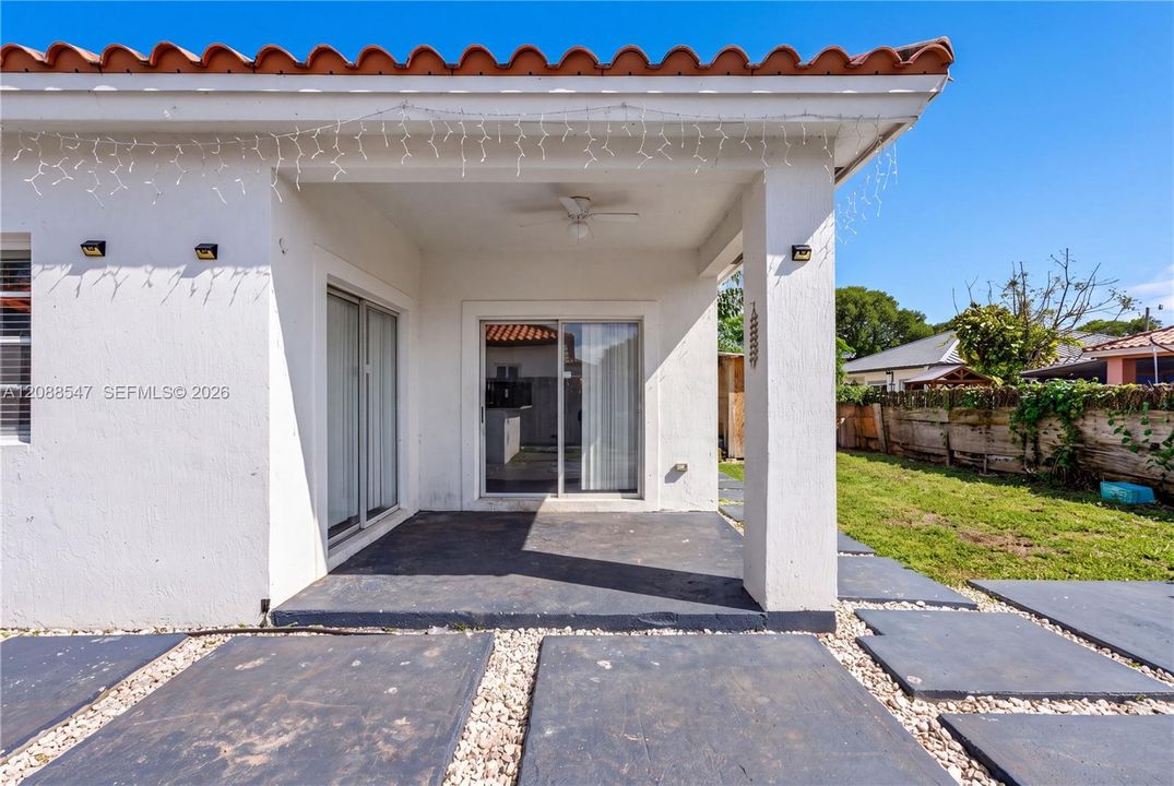 For Sale: $560,000 (4 beds, 2 baths, 1791 Square Feet)