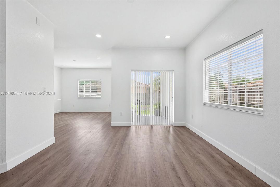 For Sale: $560,000 (4 beds, 2 baths, 1791 Square Feet)