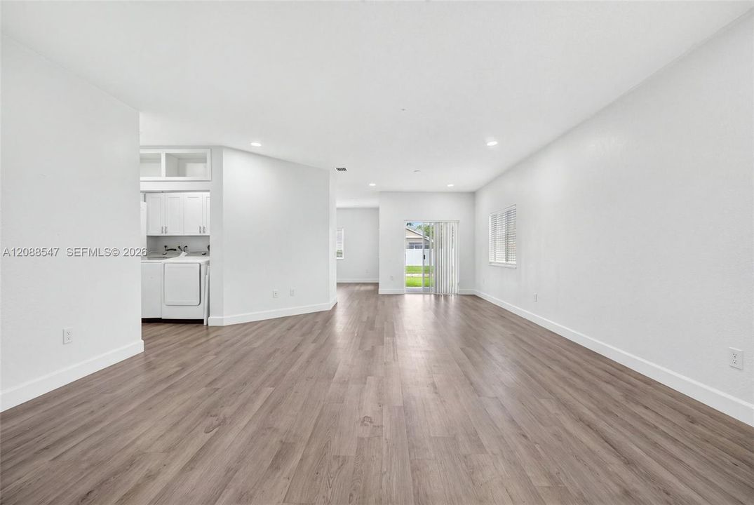 For Sale: $560,000 (4 beds, 2 baths, 1791 Square Feet)